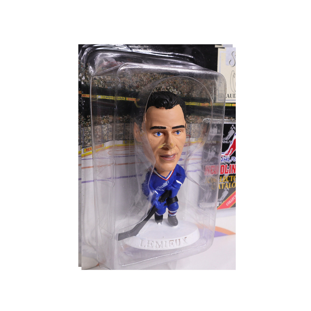 1996 NHL Corinthian Headliners NHLPA Claude Lemieux Action Figure - Picture 4 of 4